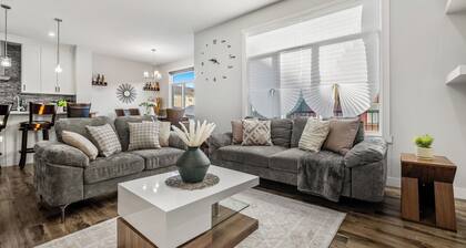 Spacious 8 Bedroom Family Retreat