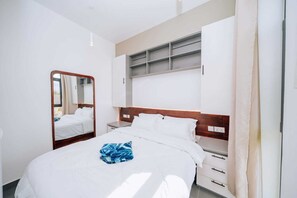 Iron/ironing board, Internet, bed sheets - Tropical Private Garden Oasis in Soul Paje (Paje)