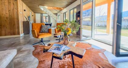 Luxus-Chalet mit Sauna und Terrasse am See