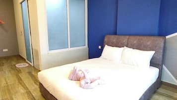 Blackout curtains, iron/ironing board, free WiFi