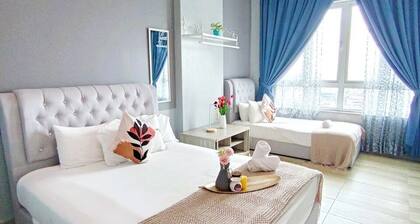 OCTAGON PREMIUM IPOH l TOWN CENTER l by Grab A Stay l 6-8PAX
