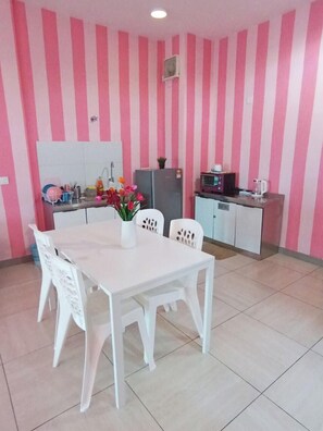 Apartment, City View | In-room dining - PoP Kitty Octagon Premium Ipoh Homestay (Ipoh)