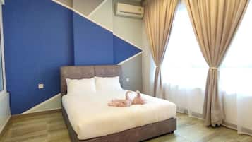 Blackout curtains, iron/ironing board, free WiFi