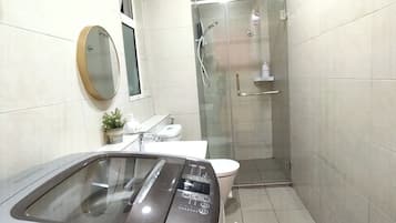 Apartment, City View | Bathroom