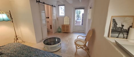 Internet, bed sheets