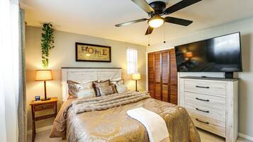 3 slaapkamers, een strijkplank/strijkijzer, reisbedje, internet