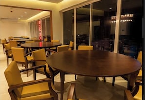Dining - Hotel Shomrat Int. Brahmanbaria (Brahmanbaria Sadar)
