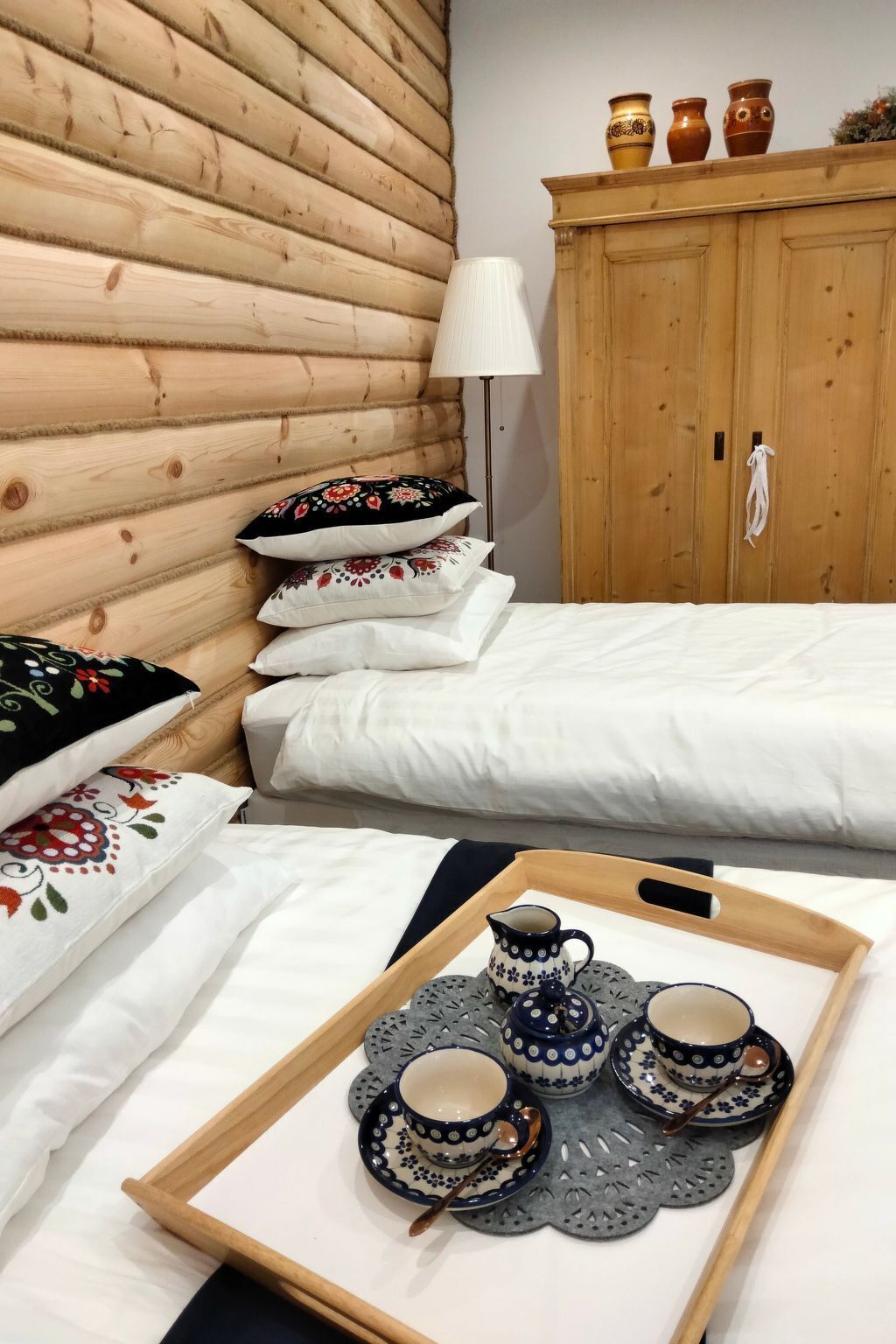 2 bedrooms, internet