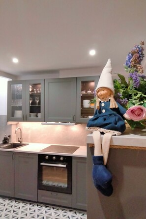 Køleskab, mikrobølgeovn, ovn, opvaskemaskine