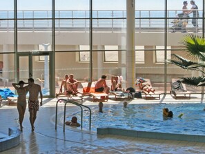 Pool - APPARTEMENT GRAND BALCON FACE MER WIFI GRATUIT by Interhome (Saint Jean de Monts)