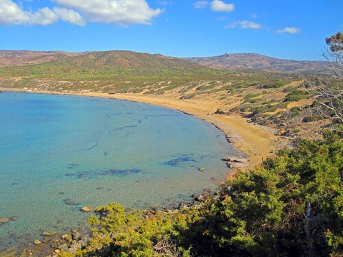 "Iptamena" mit Blick auf das Wasser by Interhome