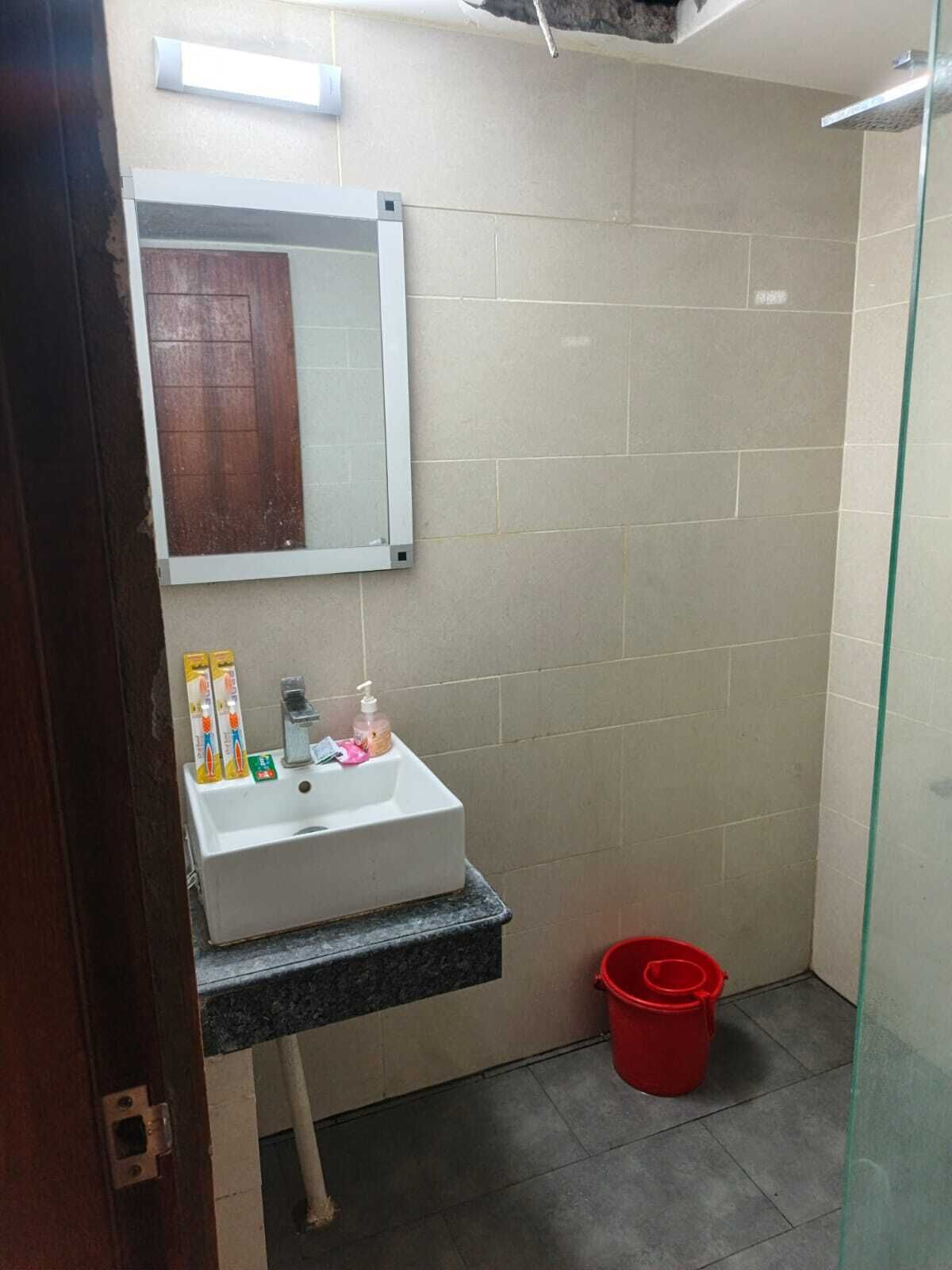 Free toiletries, towels, soap, shampoo