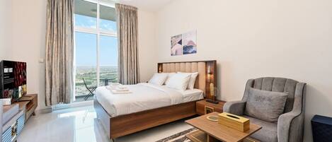 Apartment, Balcony, City View | Iron/ironing board, free WiFi