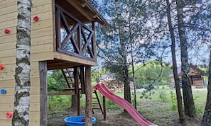 House | Children’s area - Large Holiday Home, Jacuzzi, Sauna, Salt Cave (Lipusz)
