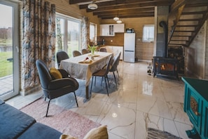 House | Dining - Large Holiday Home, Jacuzzi, Sauna, Salt Cave (Lipusz)