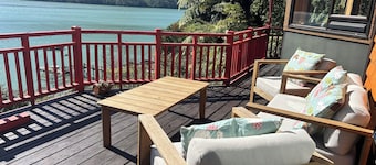 Cozy retreat, accessible by road and water, with amazing views!