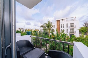 Property grounds - Tropical Balcony Oasis - Soul Paje Lagoon Retreat (Paje)