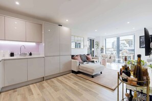 Interior - Beautifully Designed 1BD Flat in Wandsworth (Greater London)