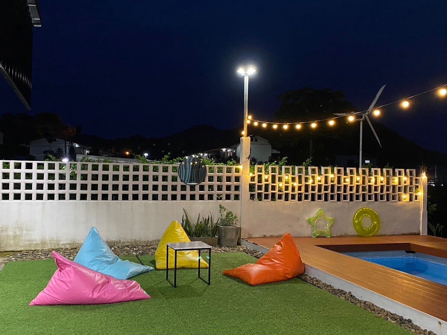 ลานระเบียง/นอกชาน