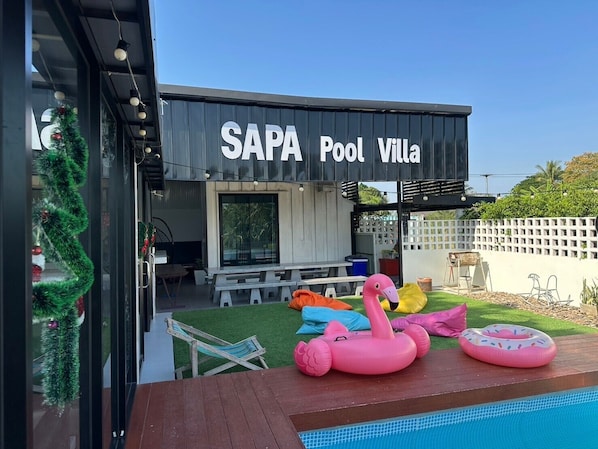 Pool