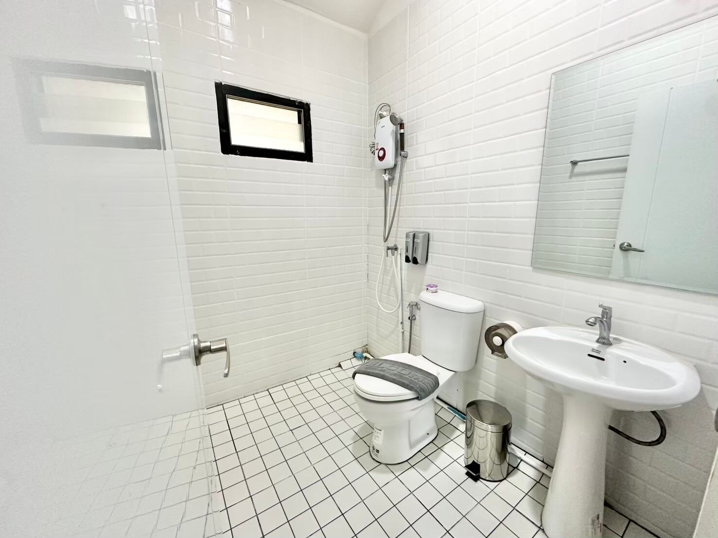 Villa, Patio, Pool View | Bathroom | Shower, free toiletries, soap, shampoo