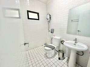 Ducha, artículos de tocador gratuitos, jabón, shampoo