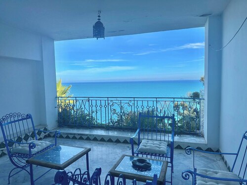 Cliff Apartment with sea view in Sidi Bou Saïd