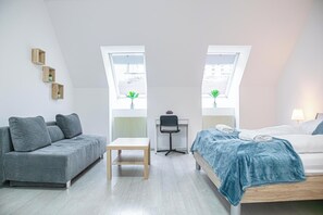 Iron/ironing board, free WiFi - Comfortable 3BR Apartment for Groups (Wien)