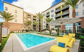 Pool - Cozy Modern OC Stay— FREE Parking-Minutes from Disney (Santa Ana)