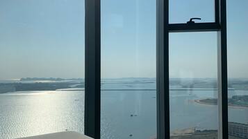 Comfort Apartment | Desk, laptop workspace, free WiFi