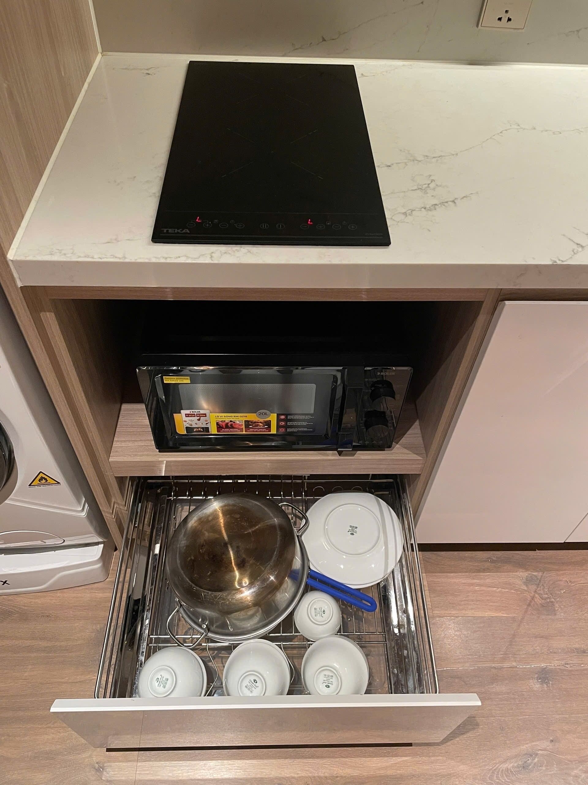 Studio, Seeblick | Eigene Küche | Kühlschrank, Herdplatte, Kochgeschirr/Geschirr/Besteck