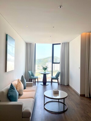 Studio, Seeblick | Wohnbereich