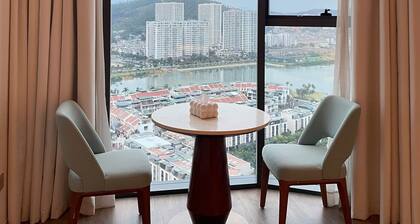 Alacarte Seaview Halong by HaVan