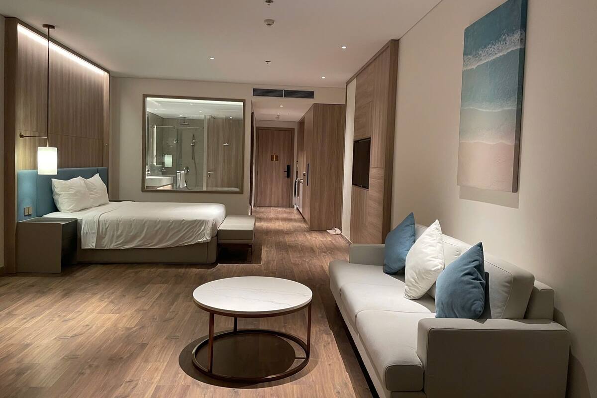 Desk, laptop workspace, free WiFi