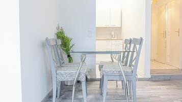 Departamento básico | Restaurantes