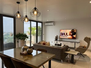 Living area - Exclusive 2-bedroom penthouse at The Lennox, Airport Residential Area (Accra)