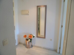 Interior - Bright apartment with terrace, swimming pool and parking | Up to 6 guests (Fuengirola)