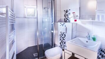 Hårtork och handdukar