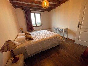 Fer et planche à repasser, Wi-Fi, draps fournis