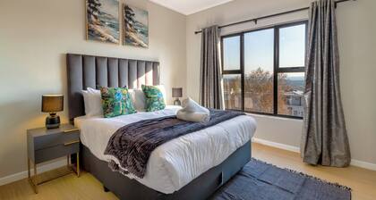 Gorgeous 2-bedroom condo in cool Sandton with fitness room