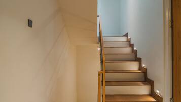 Villa Design, 2 chambres, piscine privée | Bureau, espace de travail pour ordinateur portable, rideaux occultants