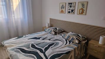 2 chambres, fer et planche Ă repasser, Wi-Fi gratuit, draps fournis