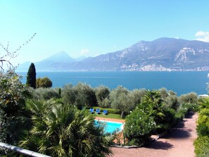Seasonal outdoor pool - Casa Pagani  (Brenzone sul Garda)