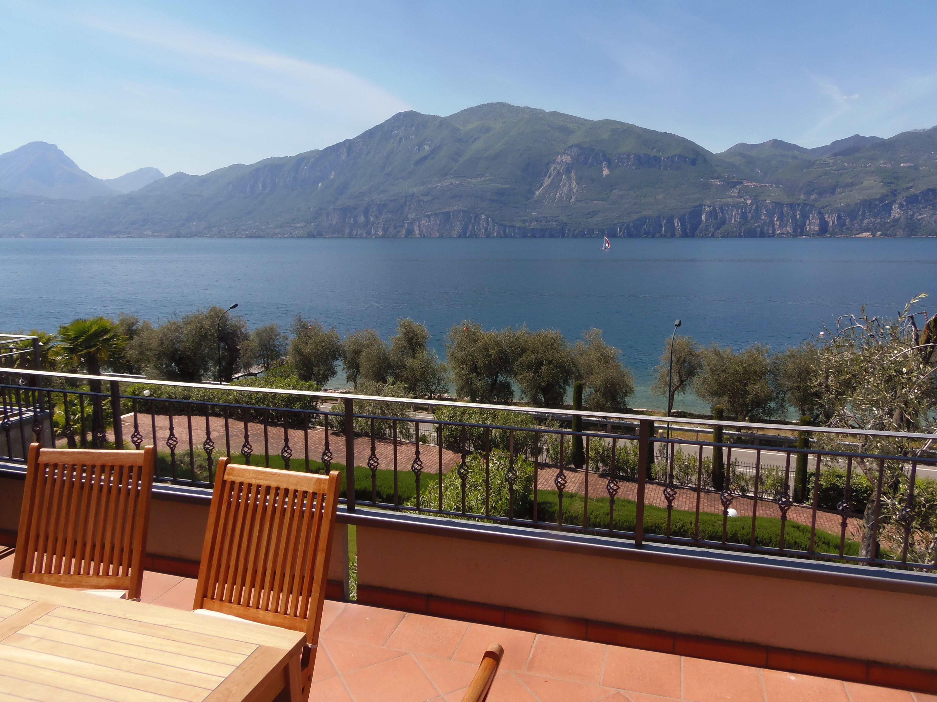 Condo, 2 Bedrooms, Balcony, Lake View | Outdoor dining