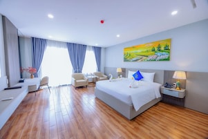 Deluxe Double Room | Free WiFi, bed sheets