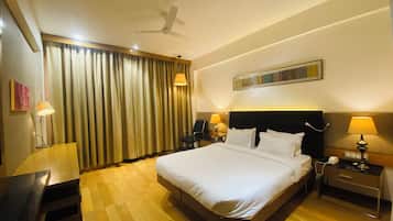 Superior Room | Laptop workspace, soundproofing, free WiFi