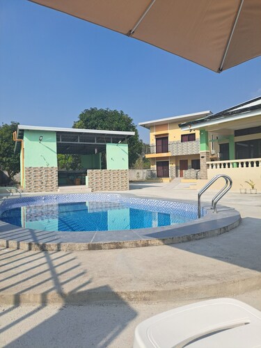 Cozy 2-bedroom Villa with gym, pool, Mountain view in charming Castillejos