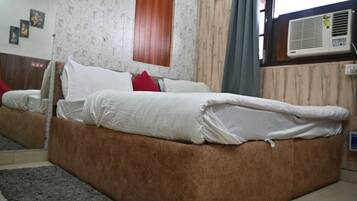 Habitación Confort con 1 cama doble o 2 individuales, vistas a la colina | Wifi gratis