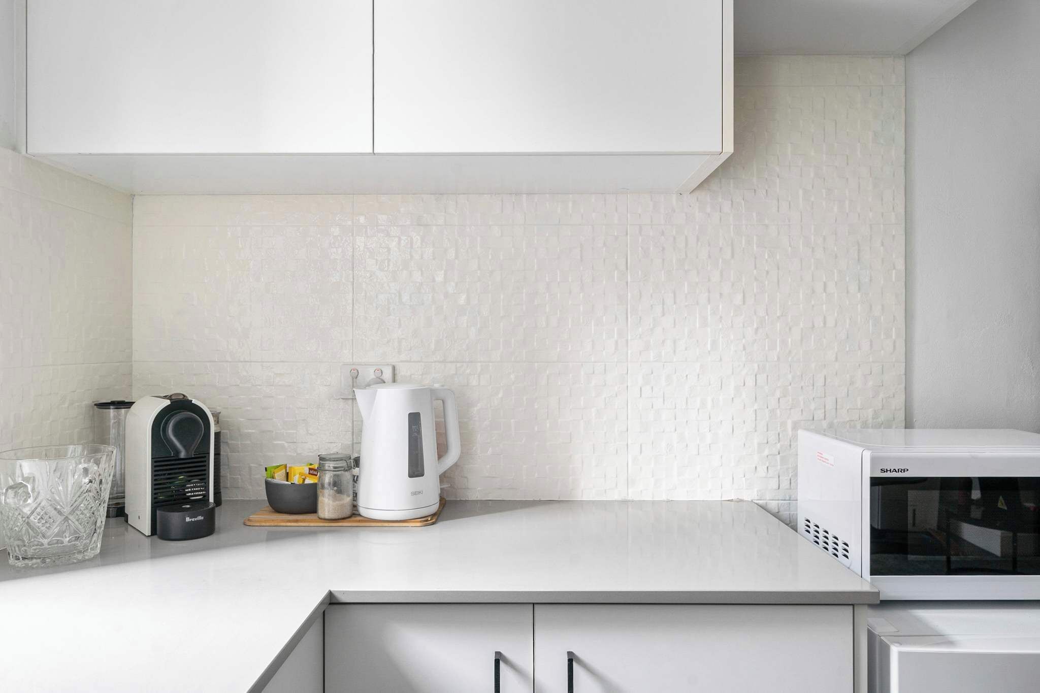 Fridge, microwave, oven, cookware/dishes/utensils