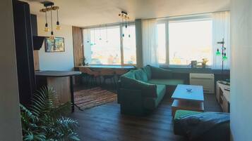 Una Smart TV, libros